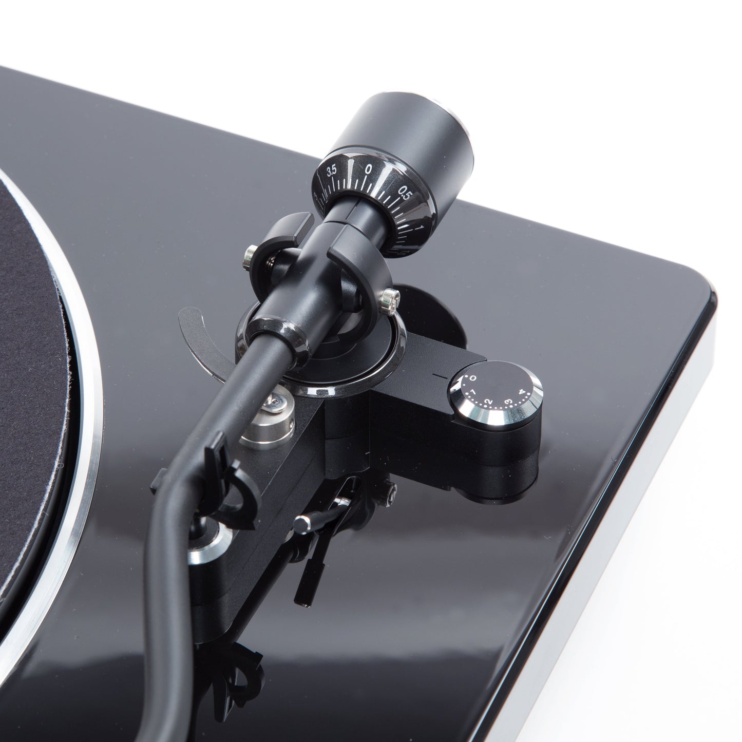 Denon: DP-400 Semi-Automatic Turntable (DP400)