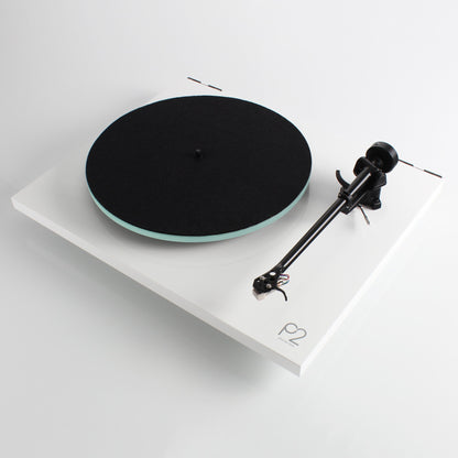 Rega: Planar 2 Turntable w/ ND3 Cartridge - White